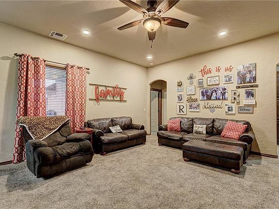 5th image of 517 Beechwood Way