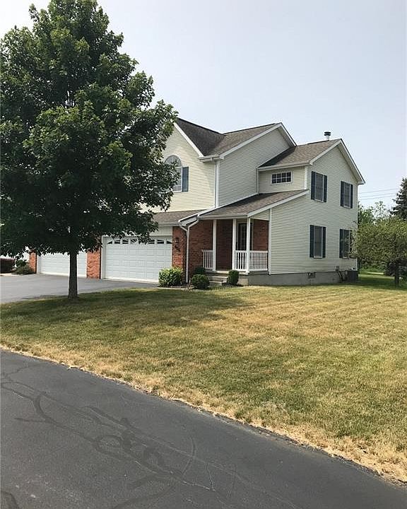1st image of 606 Forest Edge Dr