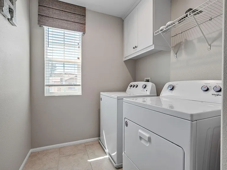 5605 Estrella Way — Photo 29