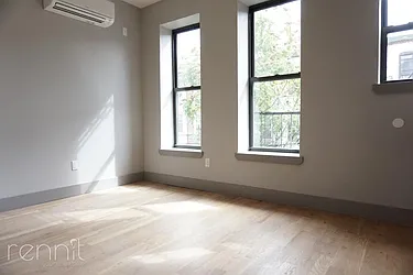 Rented by Rennit Inc.