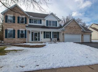 1668 Oakforest Dr, Rockford, IL 61107