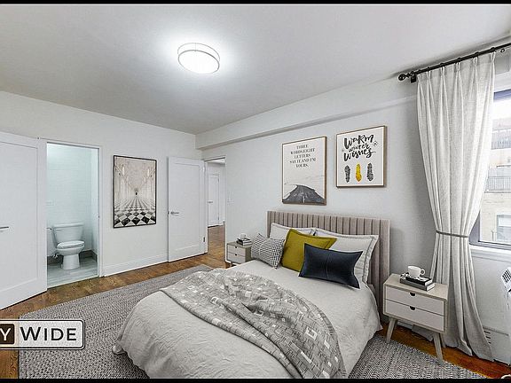 4th image of 219 E 69th St APT 4C