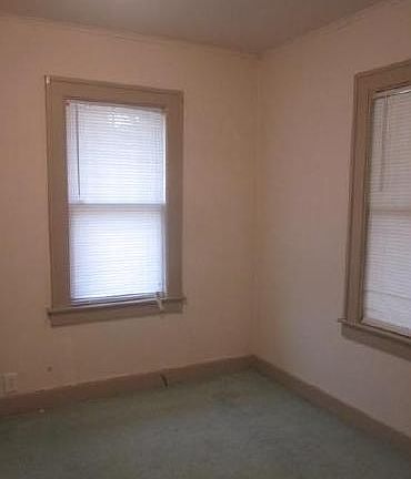 4th image of 1339 52nd St SE