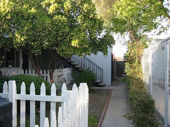 4th image of 3227 Rockport Ave #B