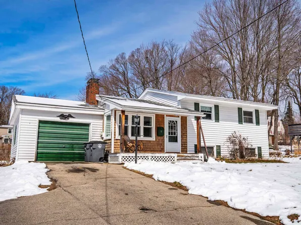 9 Fairview Avenue, Pembroke, NH 03275