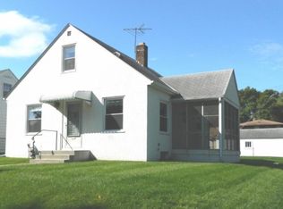 457 15th Ave N, South Saint Paul, MN 55075