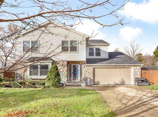3323 Wintergreen Dr E, Saginaw, MI 48603