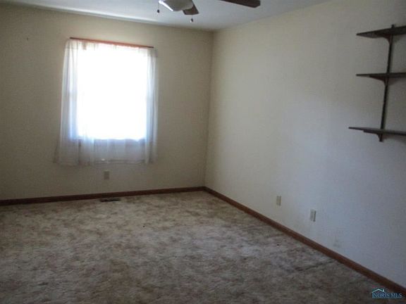 4th image of 214 Shelby St