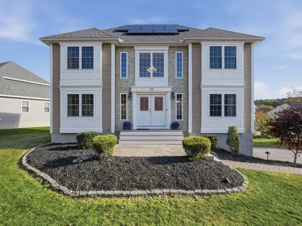 124 Samoset Dr, Leominster, MA 01453