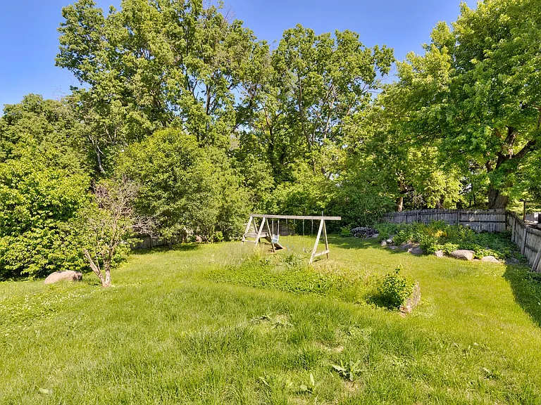 3815 Hillcrest Dr — Photo 33
