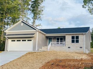1206 Spring Time Ct SW, Lenoir, NC 28645