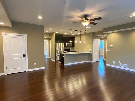 2nd image of 1415 Ross St APT 1