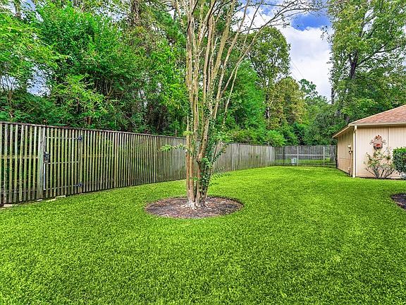 2nd image of 3907 Oak Gardens Dr