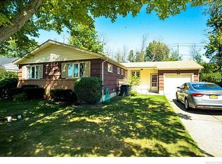 281 Coronation Dr, Amherst, NY 14226