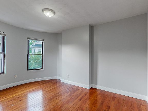 5th image of 23 Harold St #2