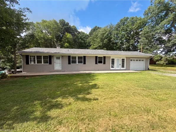 5025 Forbush Rd, East Bend, NC 27018