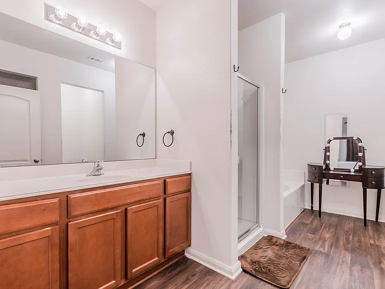 1313 Briercrest Dr — Photo 27