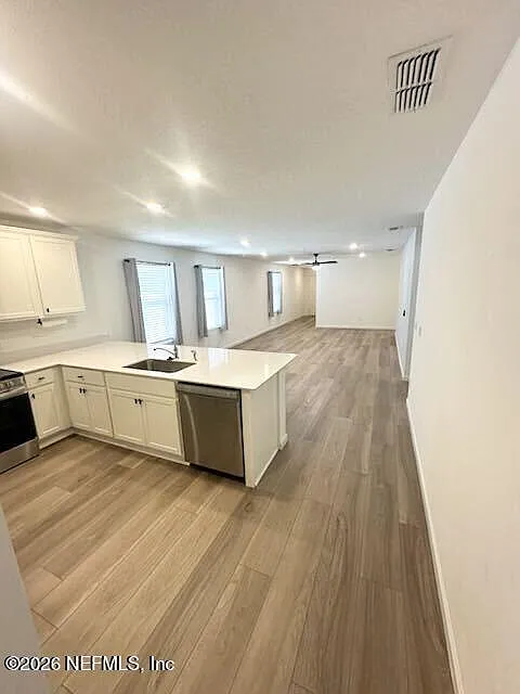 3 bed, 2.0 bath, 1450 sqft, $1,800 — Photo 3