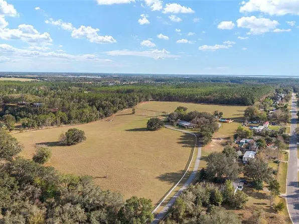 16501 SE 252nd Ct, Umatilla, FL 32784