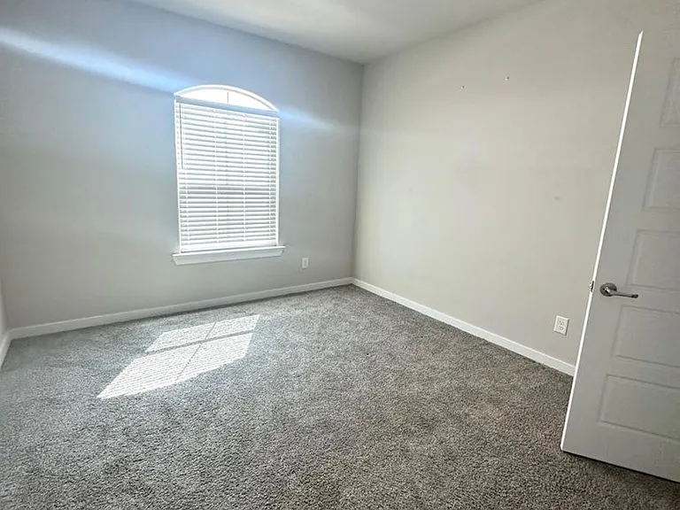 2201 Beaufort Dr — Photo 18