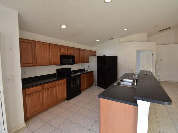 5th image of 229 Delancey Dr