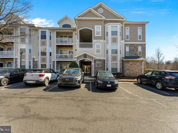 505 Sunset View Ter SE Unit 106, Leesburg, VA 20175