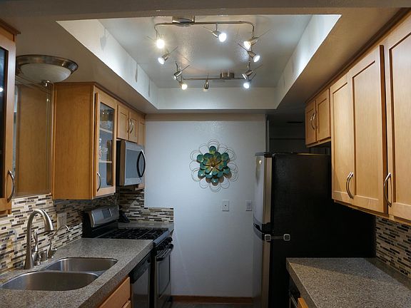 4th image of 2603 Gates Ave