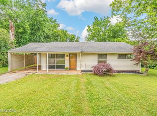 4526 Nicholas Rd, Knoxville, TN 37912