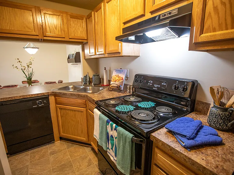 Woodbriar Apartment Homes — Photo 41