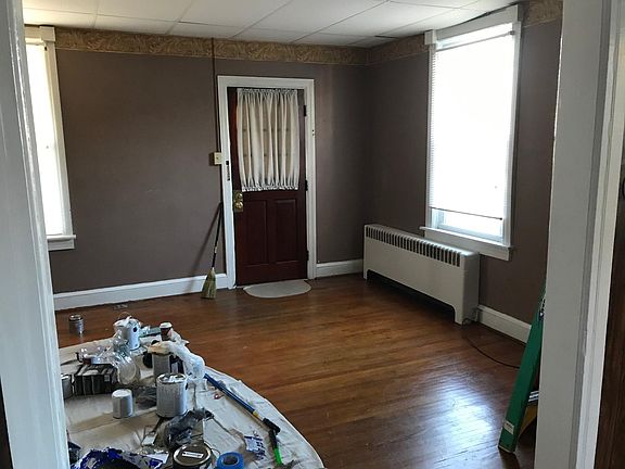 4th image of 64 Belview Ave