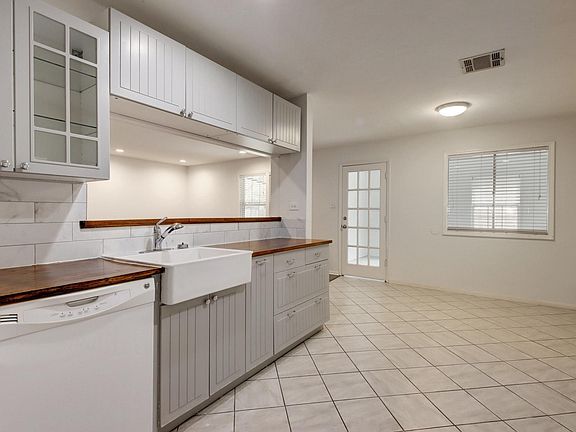 3rd image of 1901 Bradmore Dr