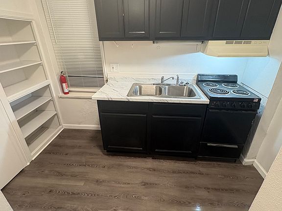 3rd image of 504 W C St #504