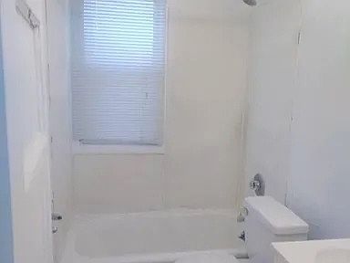 5th image of 523 S Drexel Ave