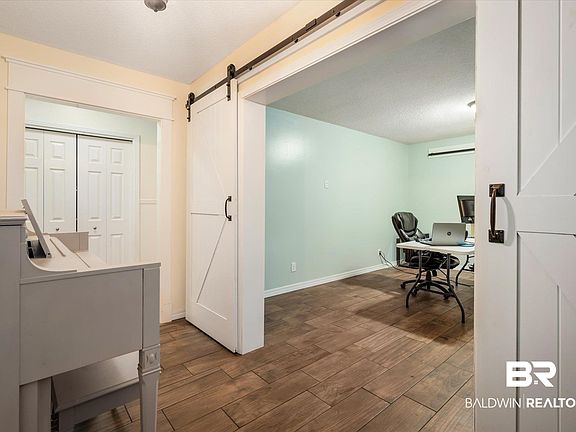 2nd image of 513 Spanish Main