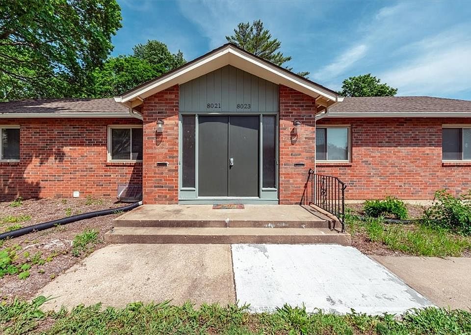 1st image of 8021 Holmes Rd