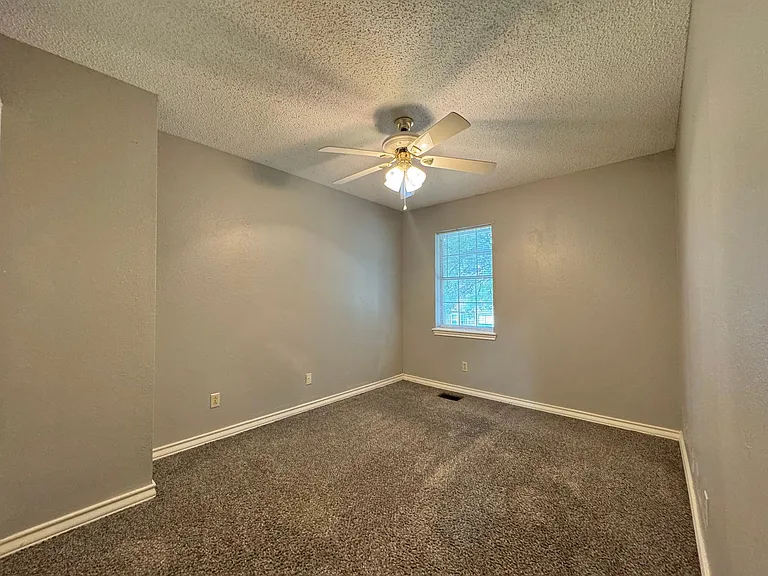 6220 Gould Pl — Photo 9
