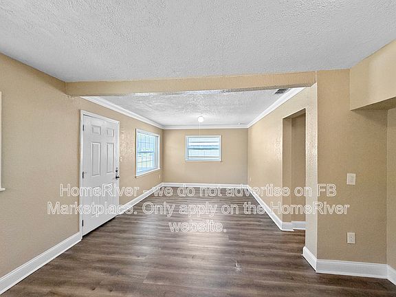 2nd image of 1215 Santa Anita St