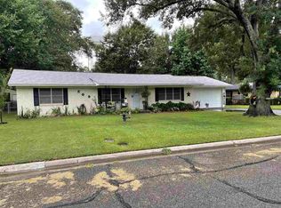 209 Sceyne Rd, Kilgore, TX 75662