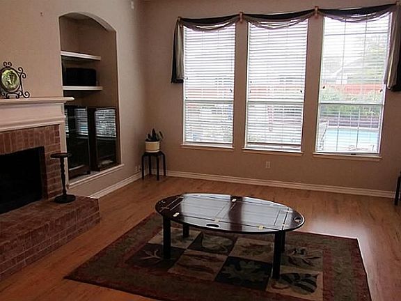 3rd image of 2401 Richmond Cir