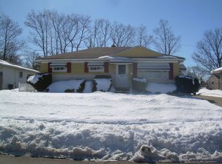 9559 Reichert Rd, Parma, OH 44130