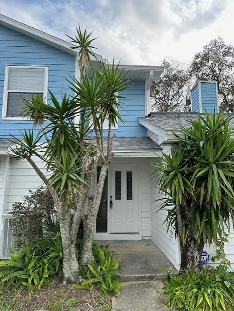 Beautiful condo close to the beach This 2 Bed 1.5 bath is located in the Deerfield Lakes Community! — Photo 3
