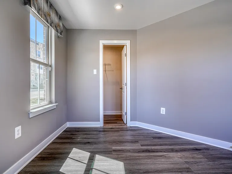 6100 Northwest Dr #1 — Photo 9