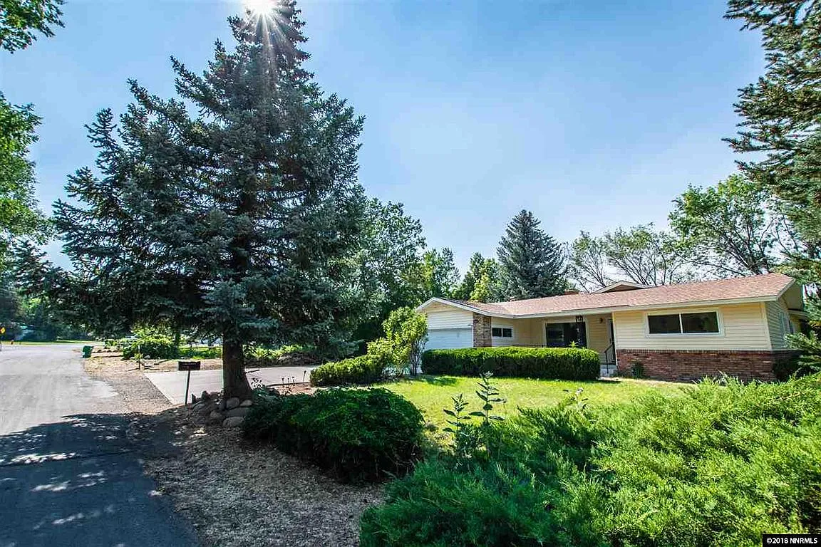 2501 Clifton Dr photo 1