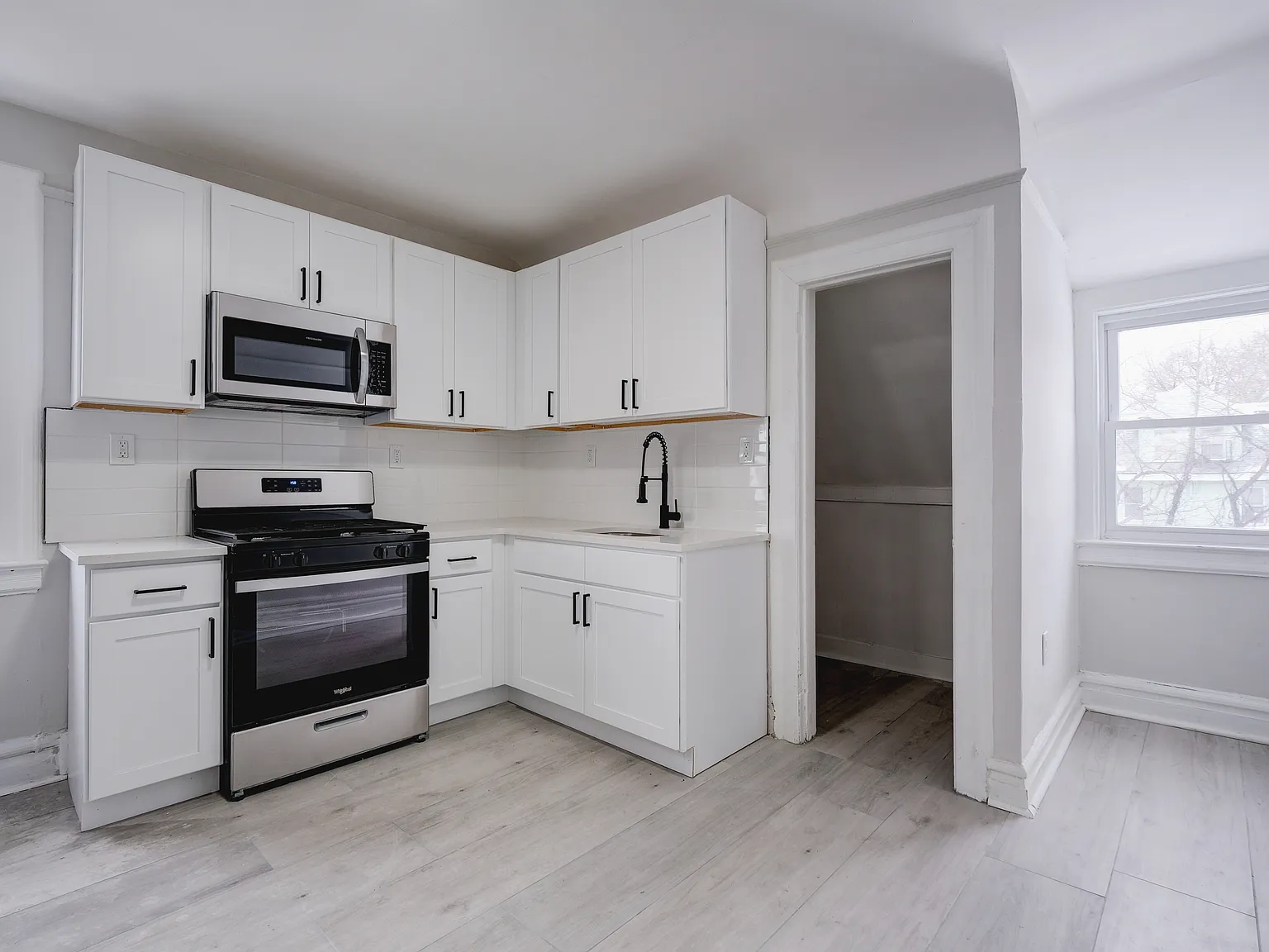 1 bed, $1,200 — Photo 1
