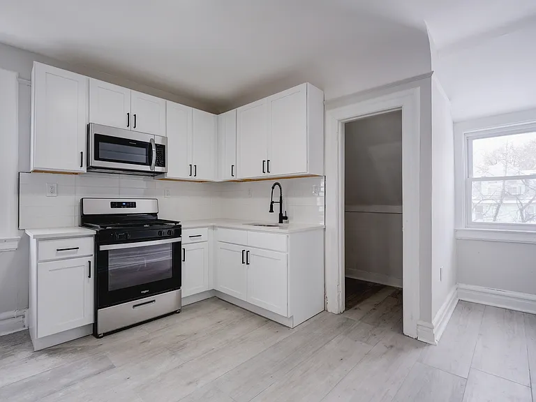 5 Baldwin Ave — Photo 1