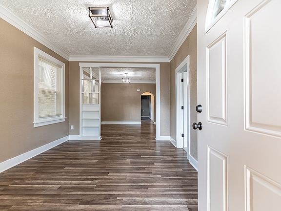 3rd image of 4825 Alexander Ave #2