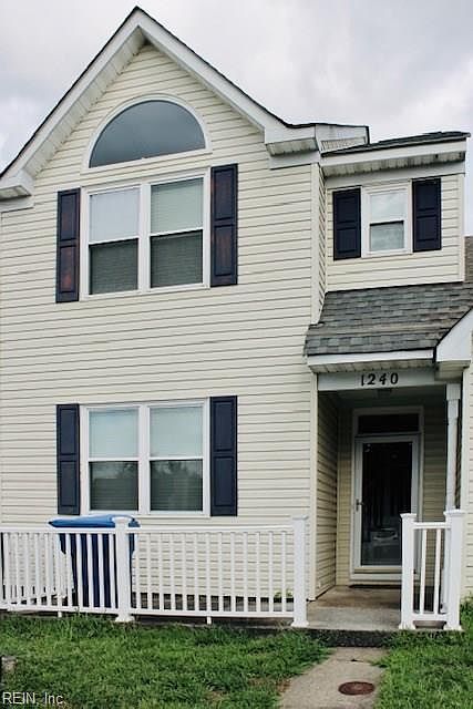 1st image of 1240 Warwick Dr