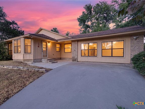 2nd image of 114 Wind Ridge Dr