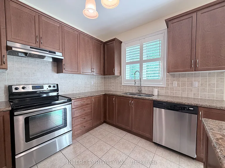 655 Davos Rd — Photo 16