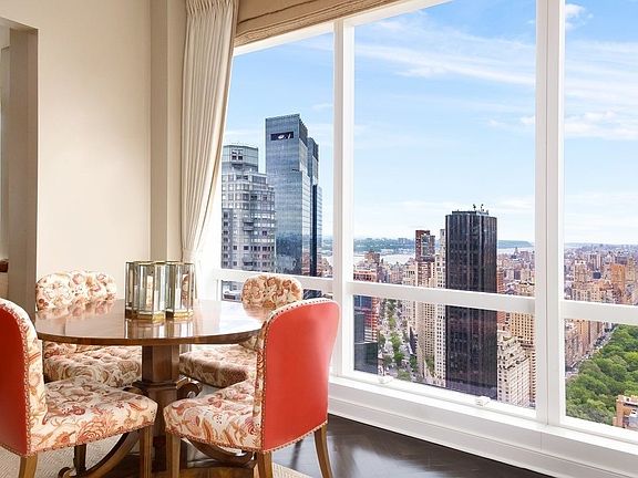 4th image of 230 W 56th St APT 61A